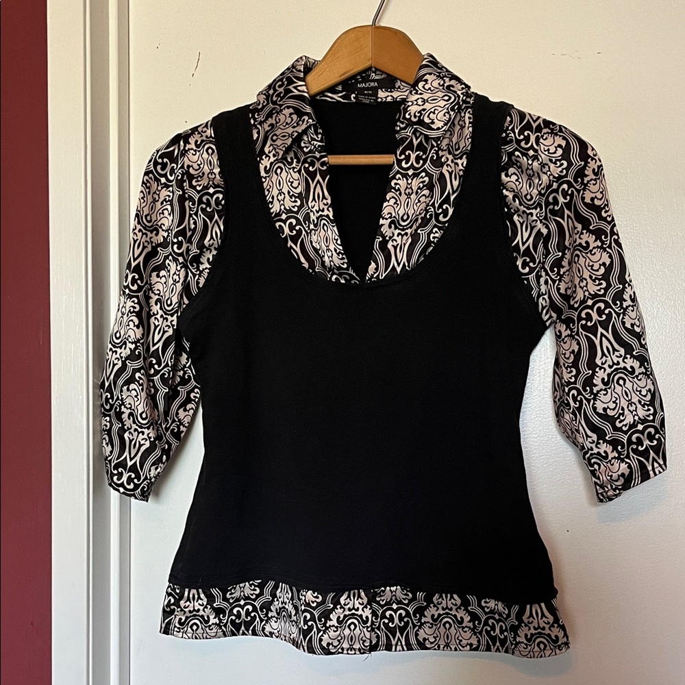 2 in 1 Black and White Baroque Patterned Blouse whith Faux Black Vest